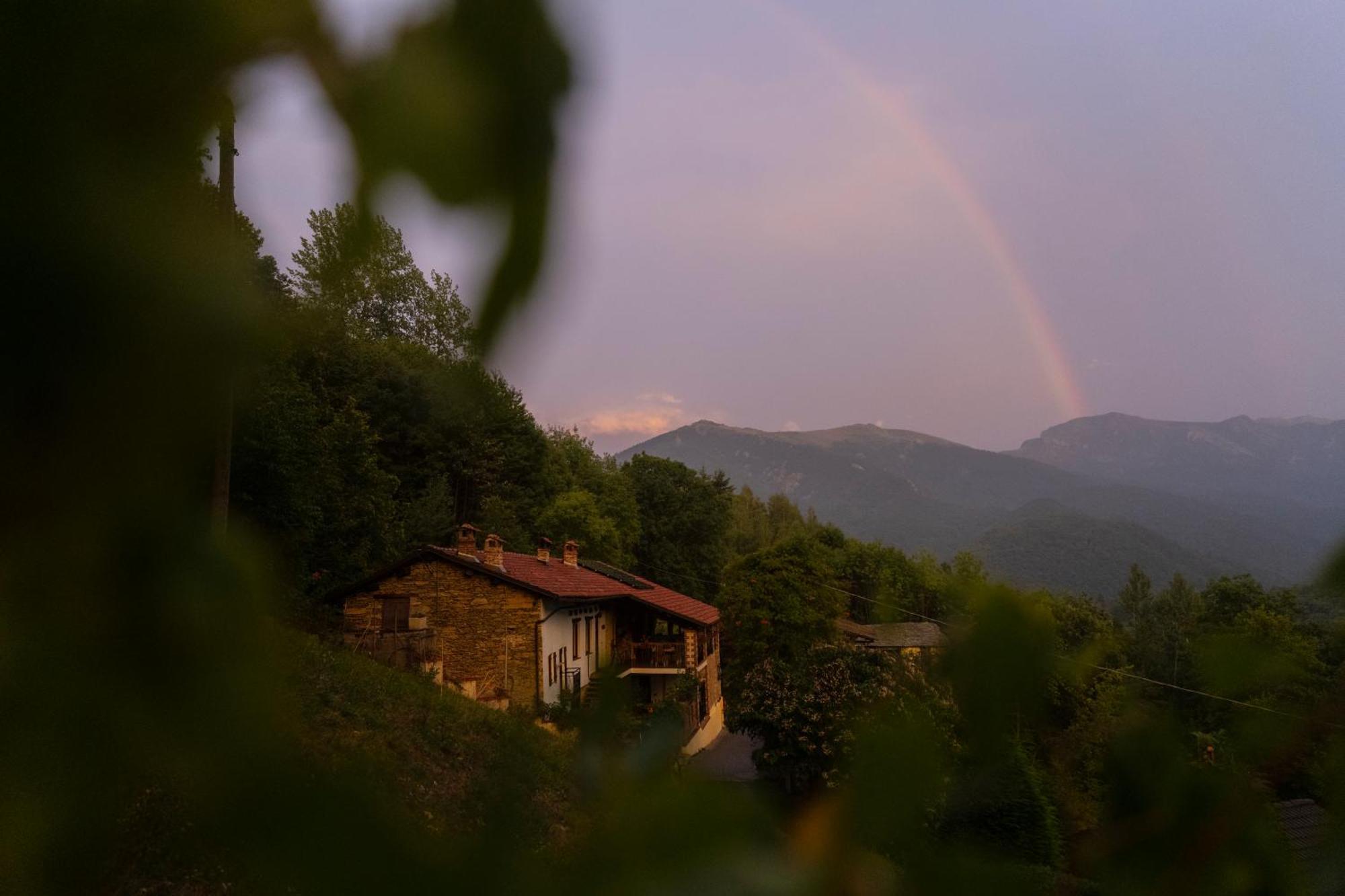 Iduevagamondi - Ospitalita Rurale Famigliare Di Montagna Bed & Breakfast Chiusa di Pesio Екстериор снимка
