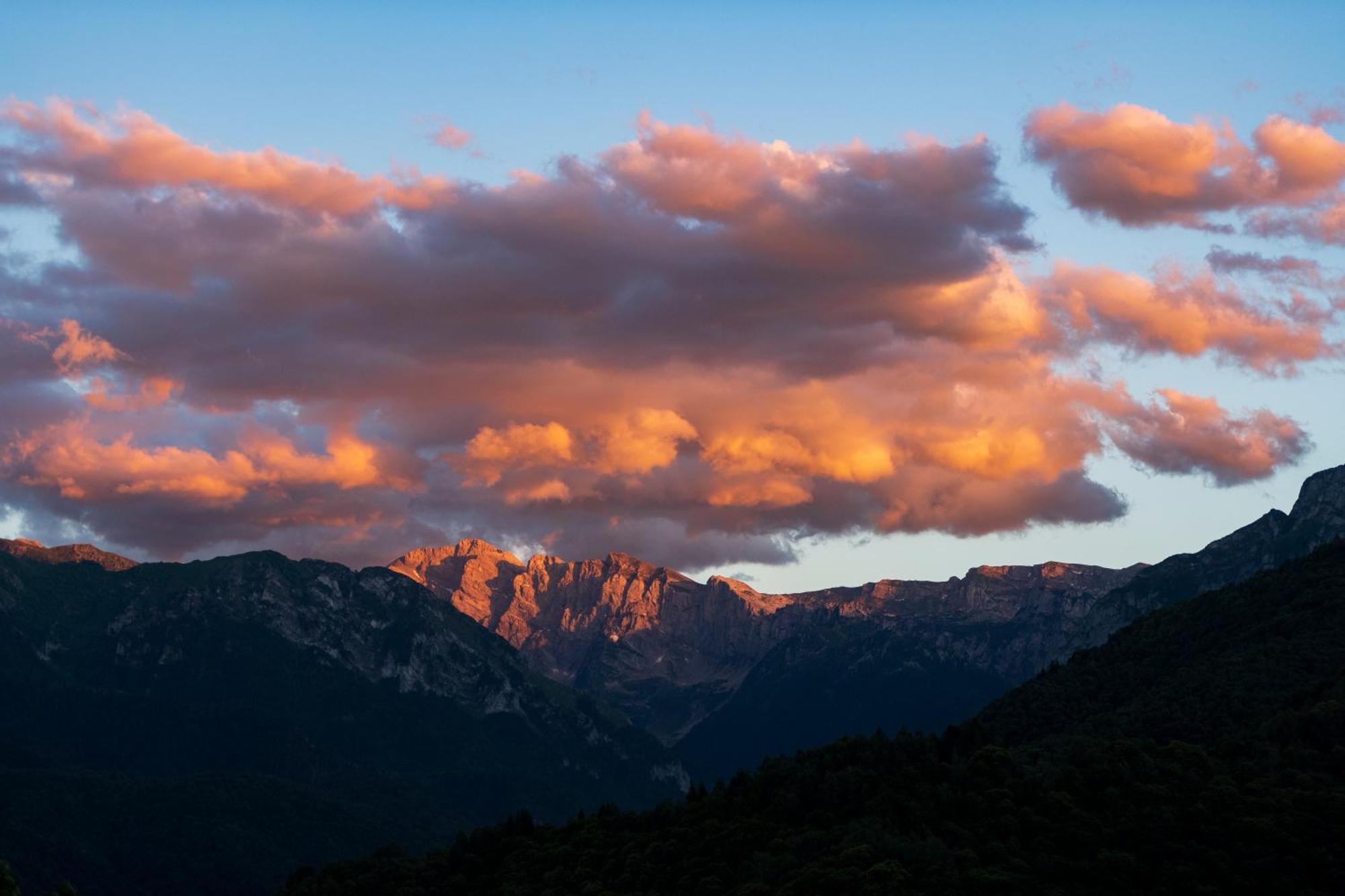 Iduevagamondi - Ospitalita Rurale Famigliare Di Montagna Bed & Breakfast Chiusa di Pesio Екстериор снимка